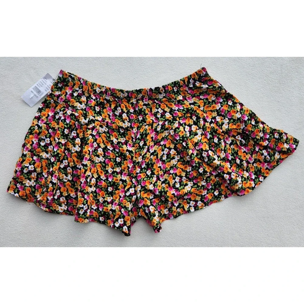 women's PACSUN Floral Shorts LA‎ Hearts flowy elastic waist Rayon size Medium
